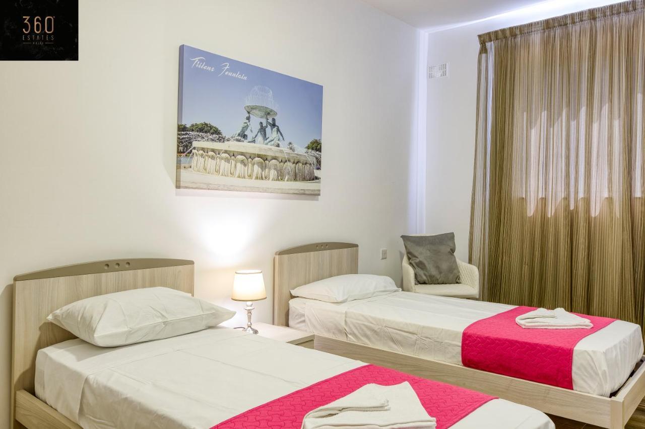 Appartamento Lux Sea Front Penthouse With Breathtaking Views In St Pauls By 360 Estates St. Paul's Bay Esterno foto