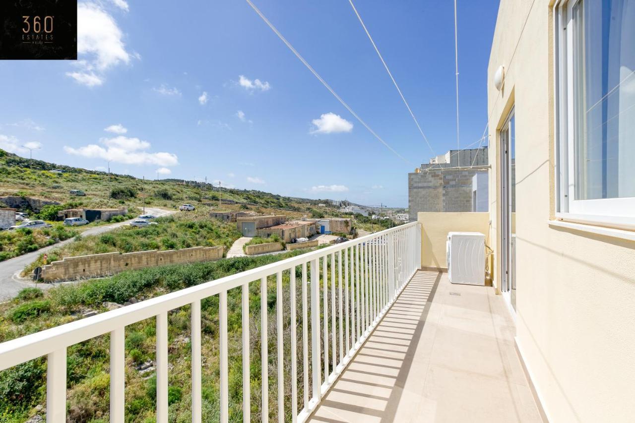 Appartamento Lux Sea Front Penthouse With Breathtaking Views In St Pauls By 360 Estates St. Paul's Bay Esterno foto