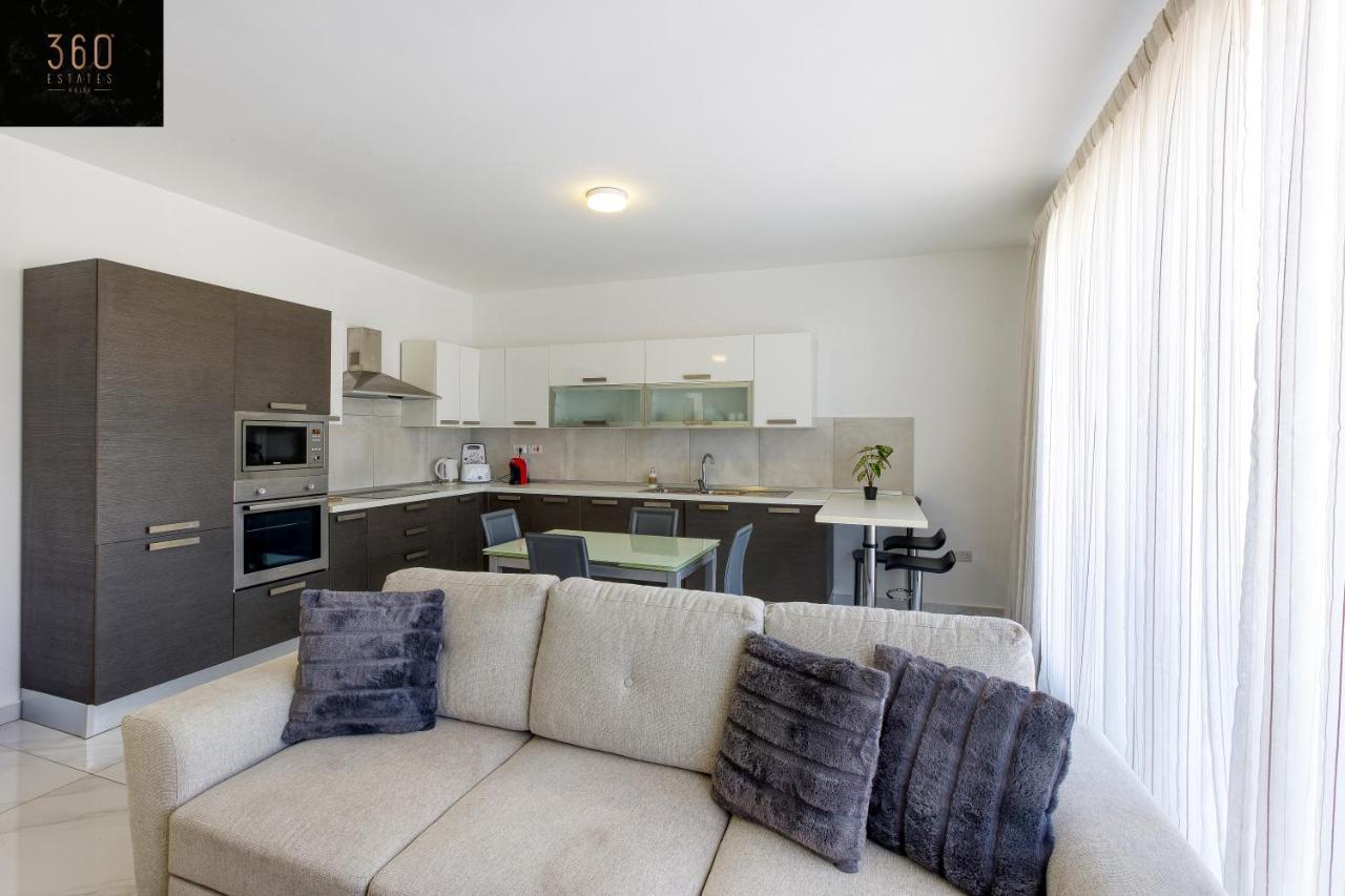Appartamento Lux Sea Front Penthouse With Breathtaking Views In St Pauls By 360 Estates St. Paul's Bay Esterno foto