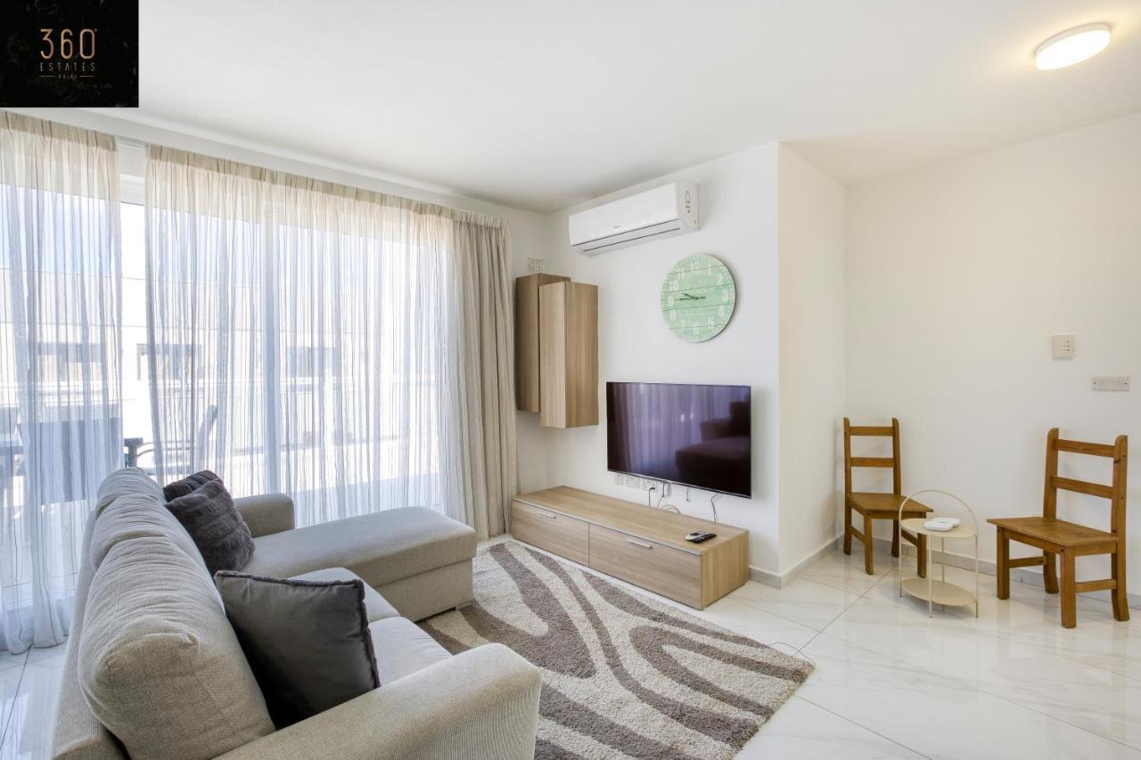 Appartamento Lux Sea Front Penthouse With Breathtaking Views In St Pauls By 360 Estates St. Paul's Bay Esterno foto
