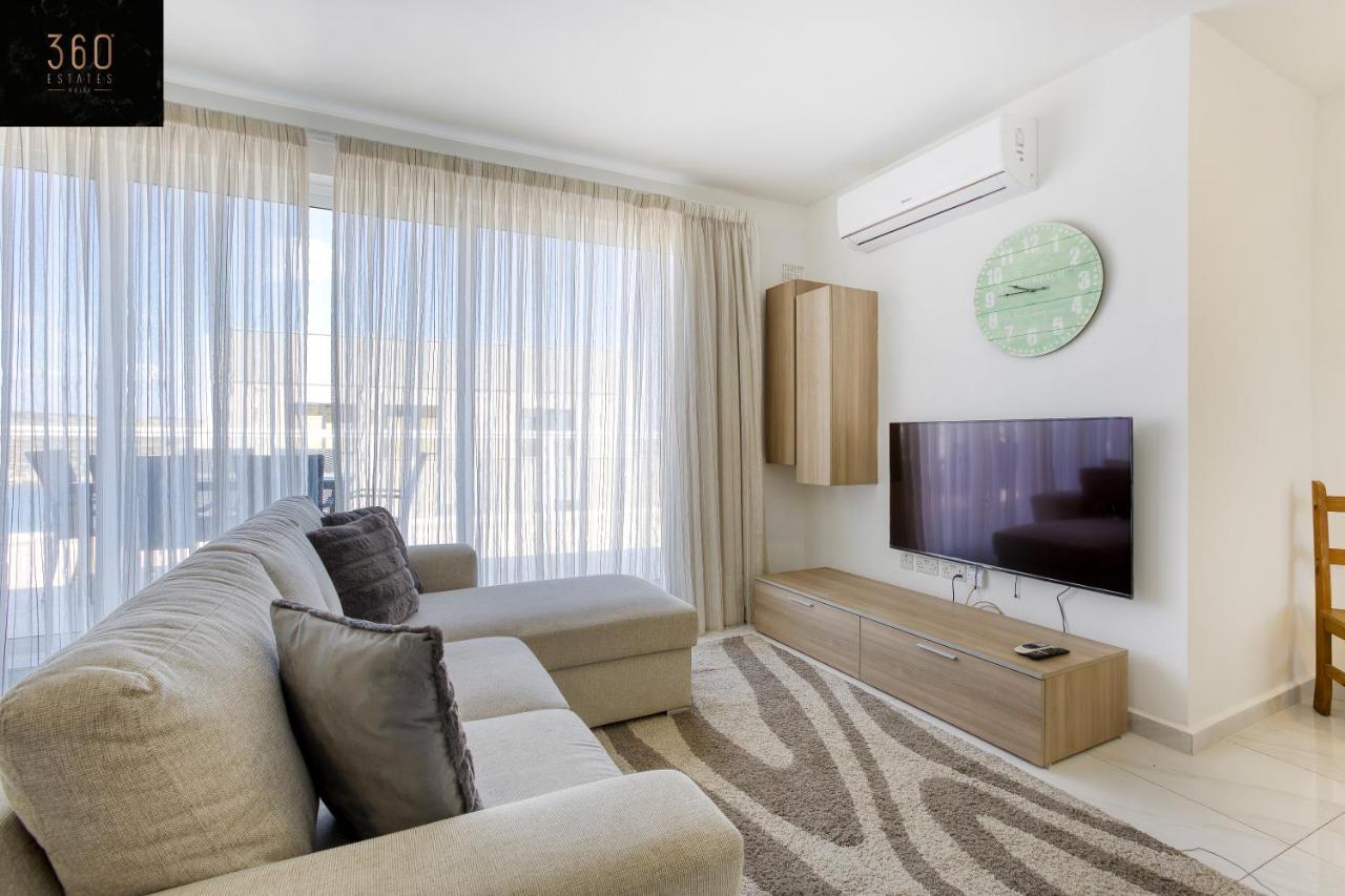 Appartamento Lux Sea Front Penthouse With Breathtaking Views In St Pauls By 360 Estates St. Paul's Bay Esterno foto