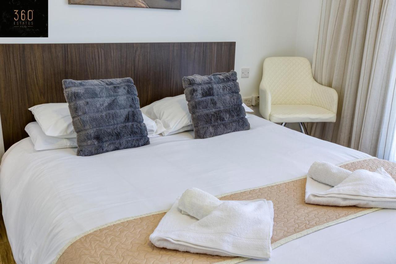 Appartamento Lux Sea Front Penthouse With Breathtaking Views In St Pauls By 360 Estates St. Paul's Bay Esterno foto