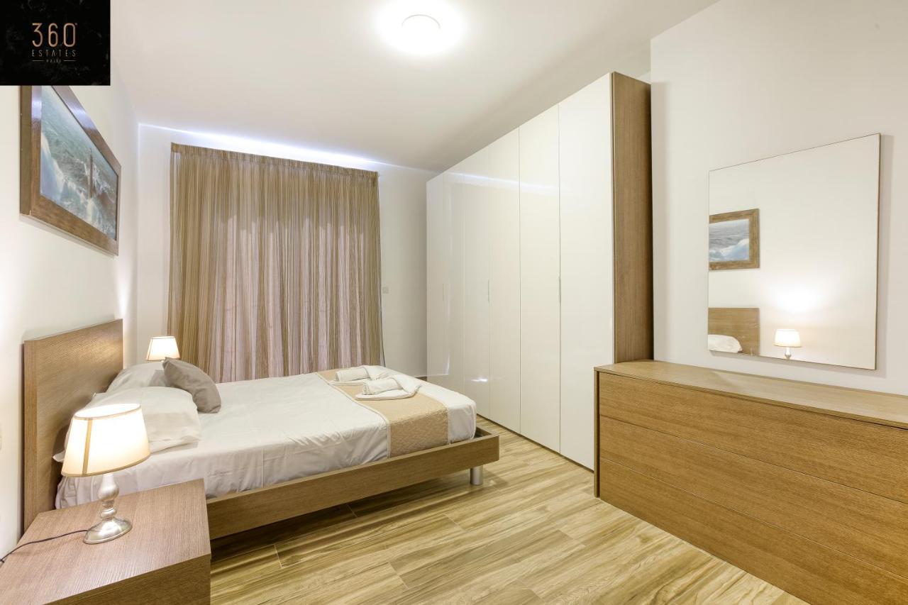 Appartamento Lux Sea Front Penthouse With Breathtaking Views In St Pauls By 360 Estates St. Paul's Bay Esterno foto