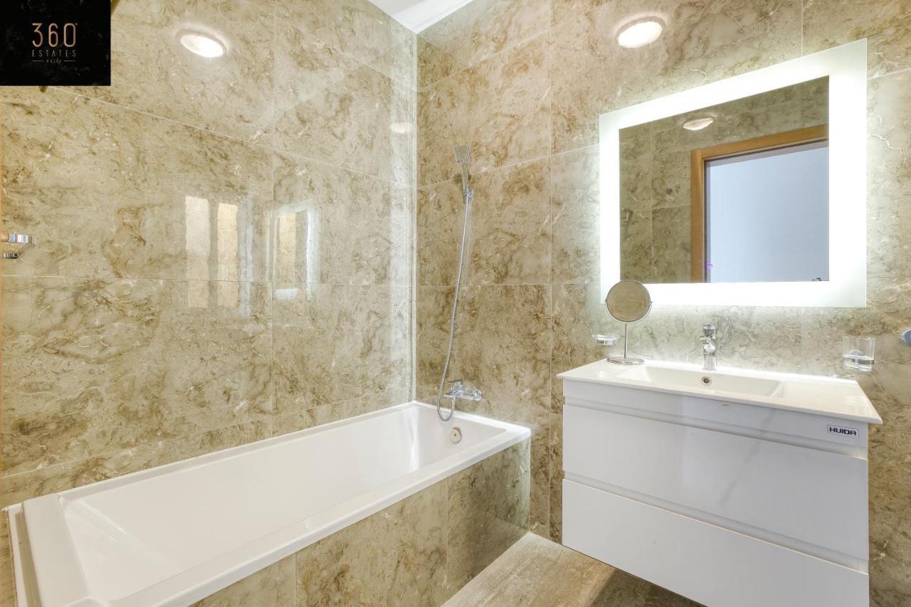Appartamento Lux Sea Front Penthouse With Breathtaking Views In St Pauls By 360 Estates St. Paul's Bay Esterno foto
