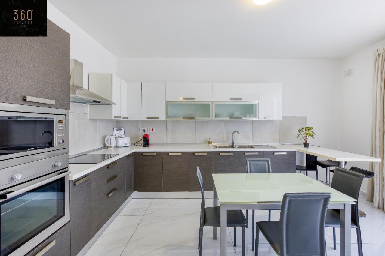 Appartamento Lux Sea Front Penthouse With Breathtaking Views In St Pauls By 360 Estates St. Paul's Bay Esterno foto