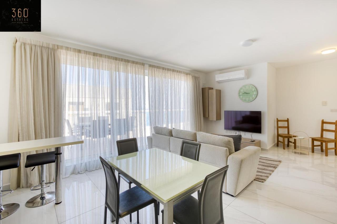 Appartamento Lux Sea Front Penthouse With Breathtaking Views In St Pauls By 360 Estates St. Paul's Bay Esterno foto
